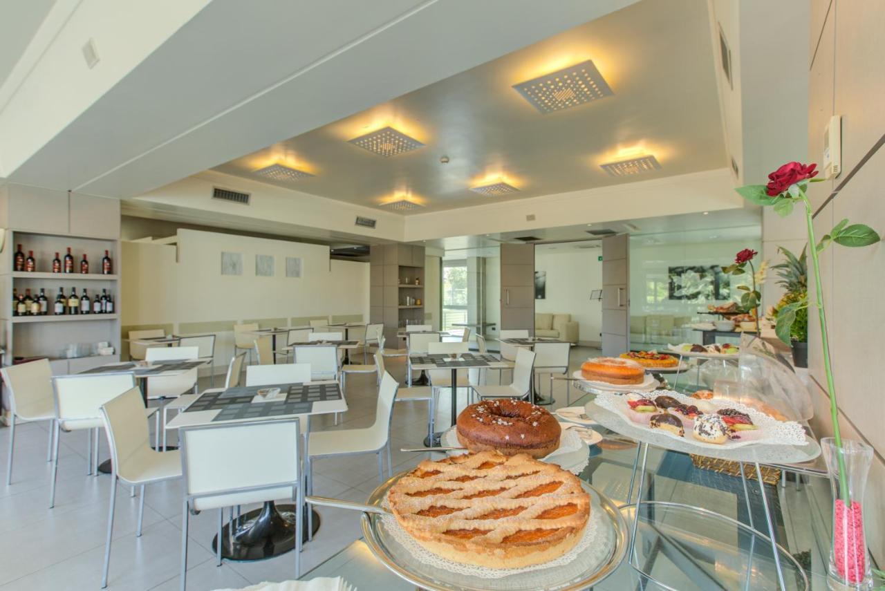 Ardeatina Park Hotel Castel di Leva Εξωτερικό φωτογραφία